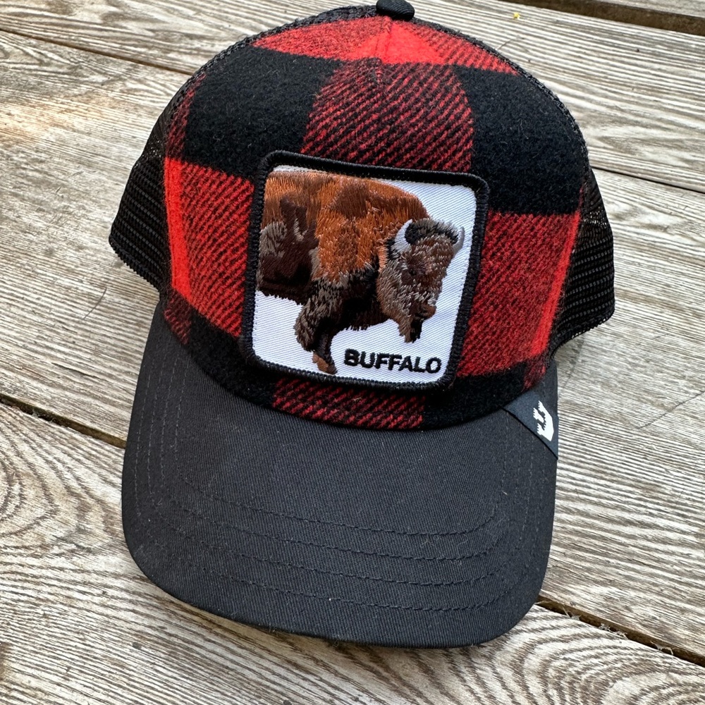 NWOT Buffalo plaid Goodwin Bros snap back trucker hat.